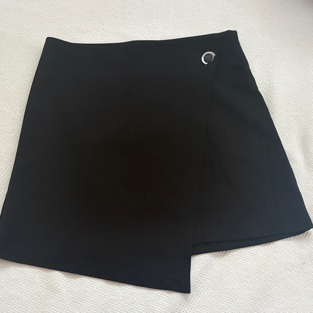 Black Skirt with Silver Accent